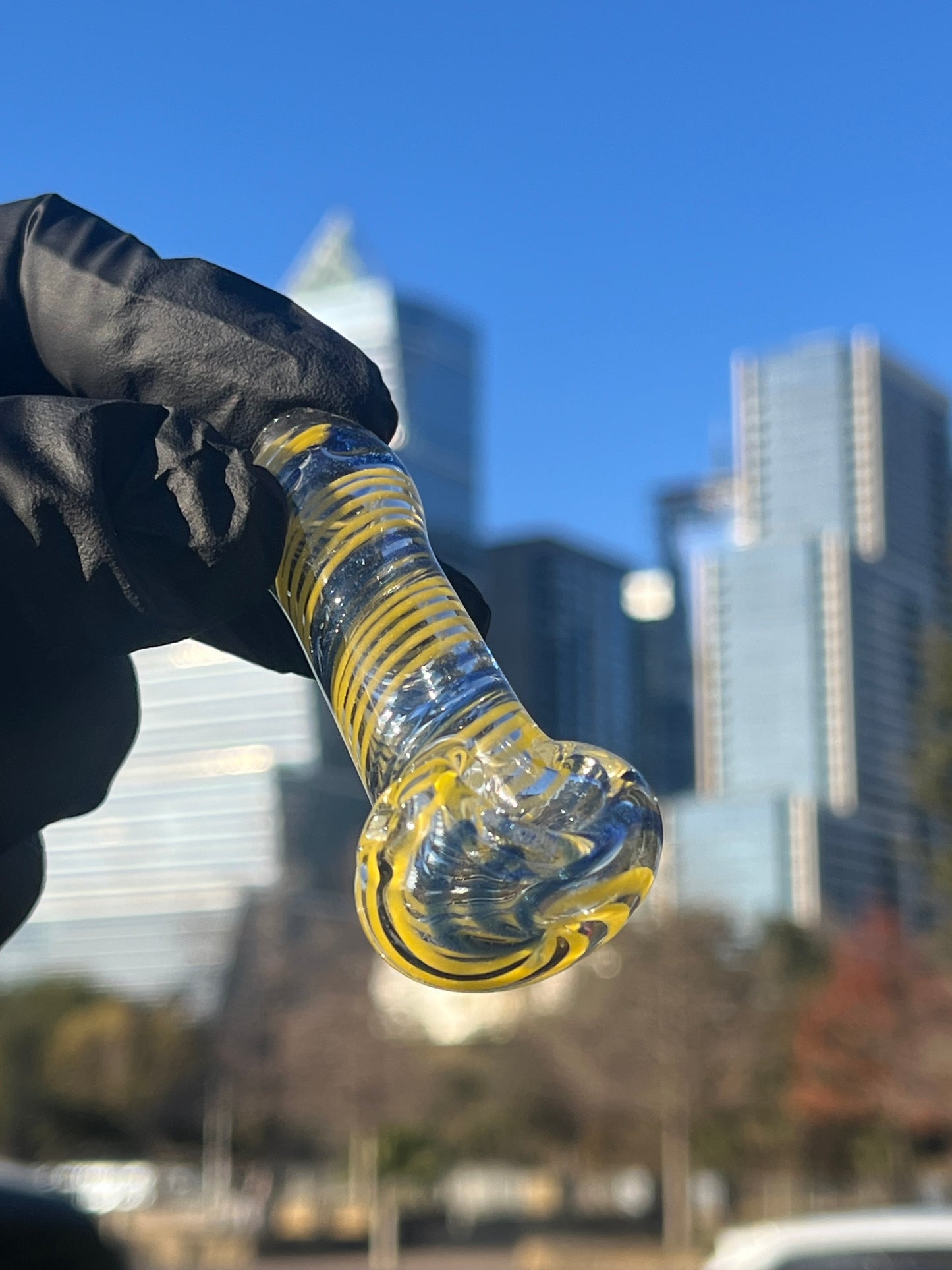 3" Handheld Glass Pipe – Compact & Colorful Smoking Essential