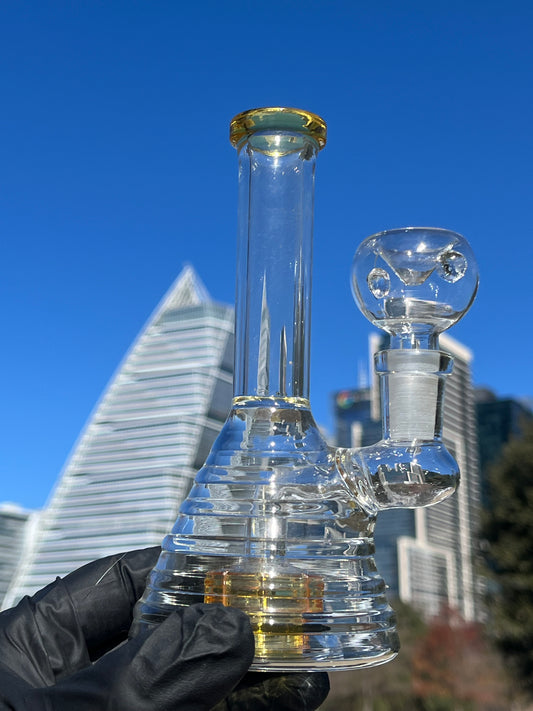6-Inch Iceberg Bong - Compact, Smooth Hits with Premium Filtration